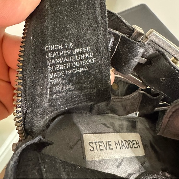 Steve Madden Cinch Western Booties with Buckle - Picture 5 of 6